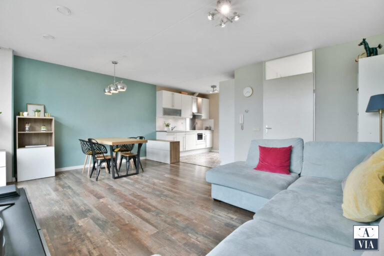 3 pièces avec loggia de 12m²