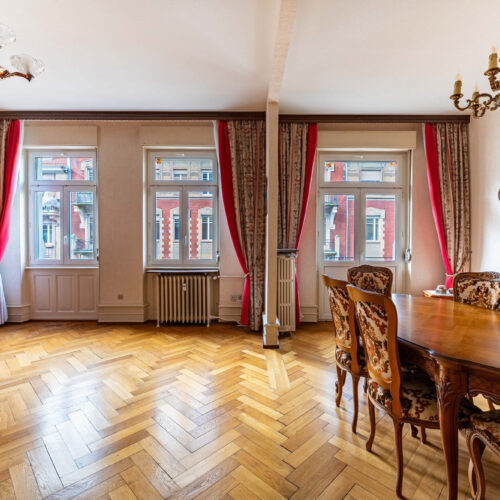 Bel appartement 3 / 4 pièces de caractère avec une mansarde - Neustadt / rue Oberlin