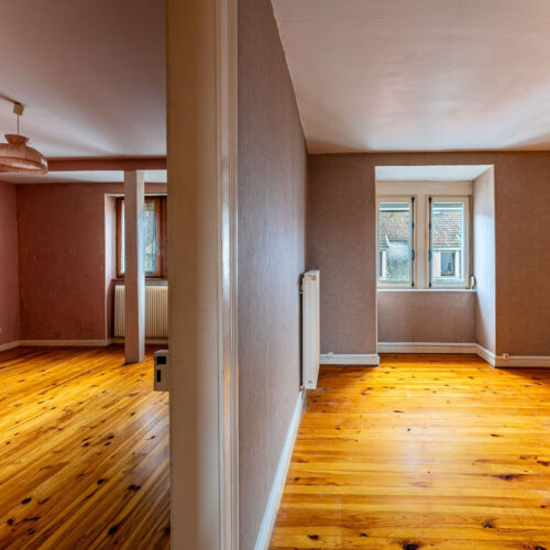 Un appartement 3 pièces au cachet certain avec une vue dégagée sur les toits et la Cathédrale - Neudorf / rue de Thann