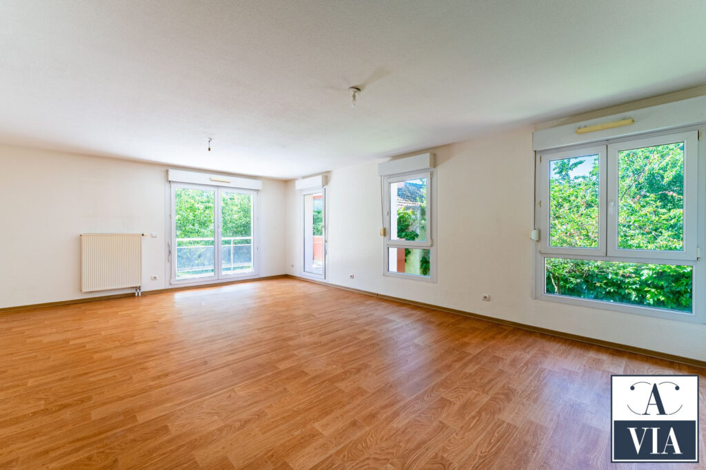 Saverne – 3 pièces lumineux de 90 m² avec terrasse, garage et vue dégagée Saverne – 3 pièces lumineux de 90 m² avec terrasse, garage et vue dégagée